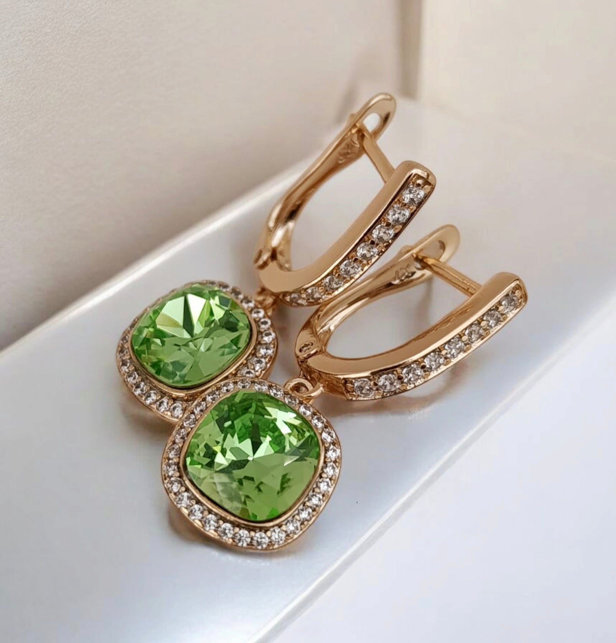 Kullatud Swarovski kristallidega kõrvarõngad