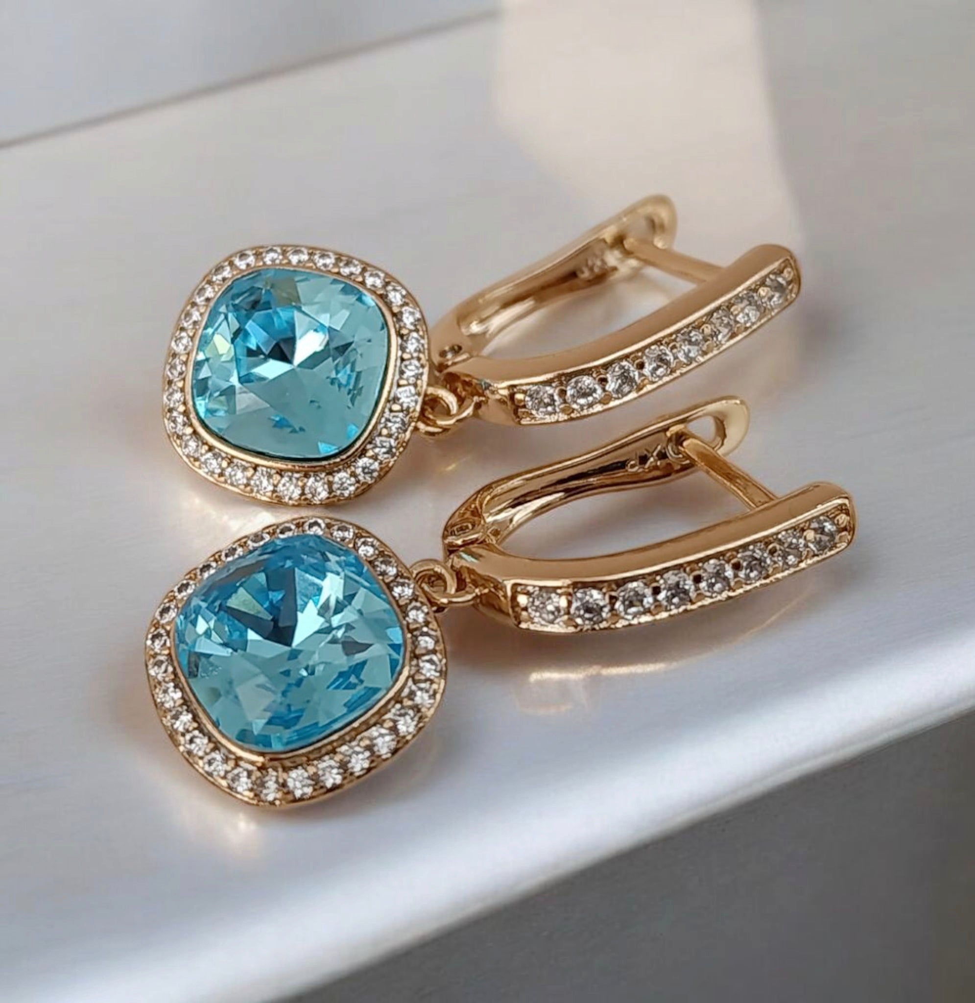 Kullatud Swarovski kristallidega kõrvarõngad