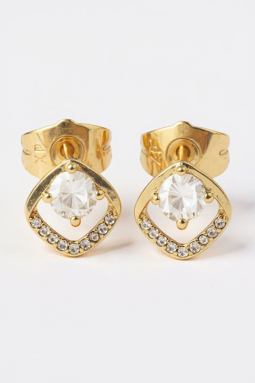 Kullatud tagusega kõrvarõngad