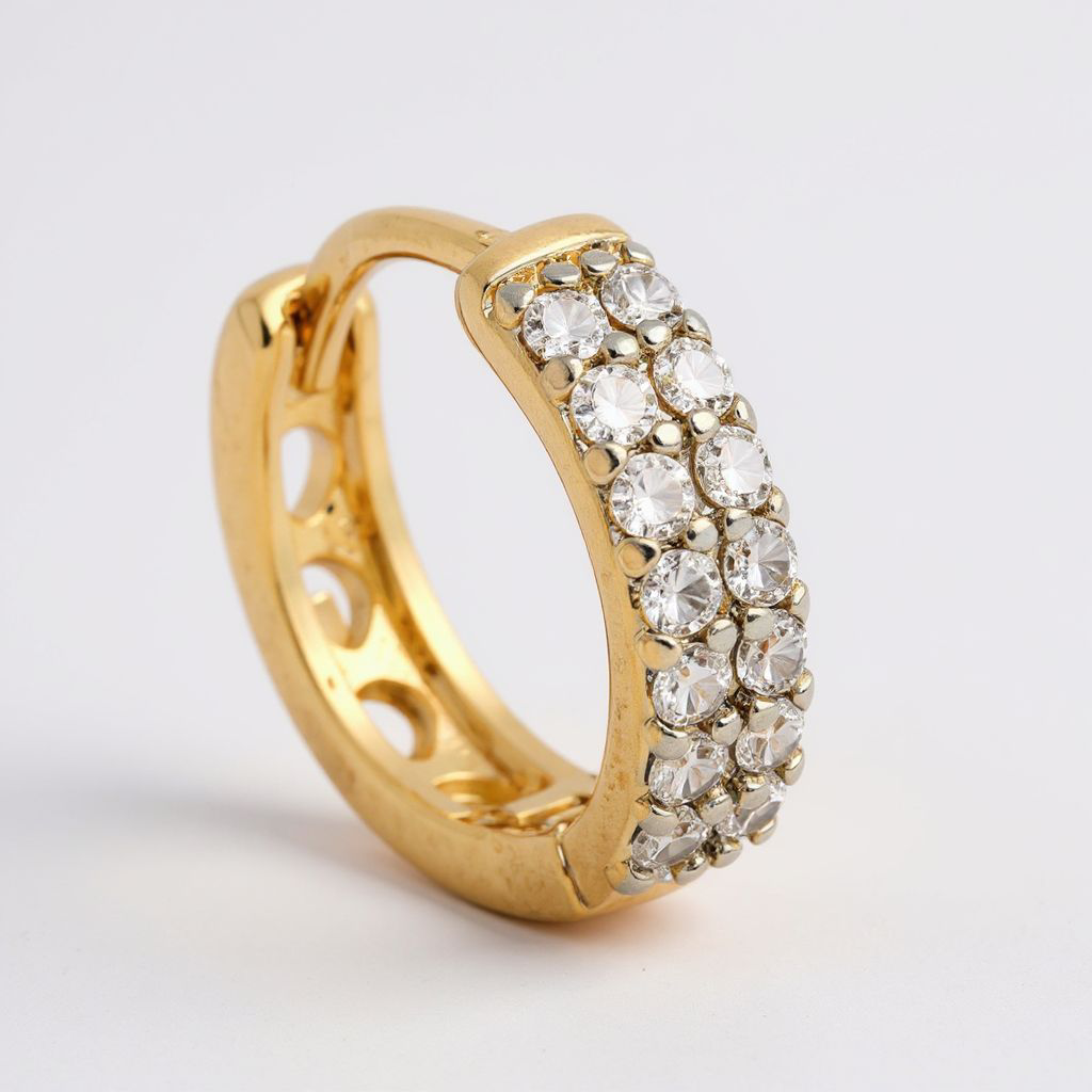 Kullatud rõngad tsirkoonidega